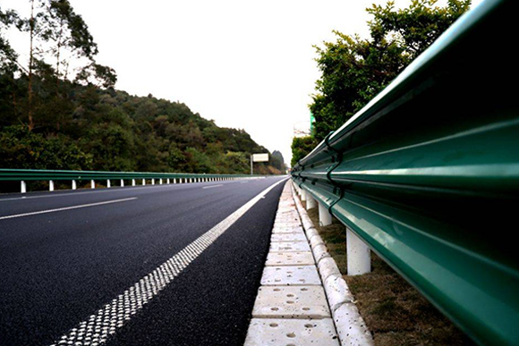 安徽高速公路护栏的常用类型
