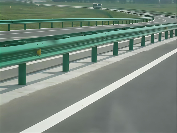 安徽高速护栏板守护安全广泛应用于多个行业
