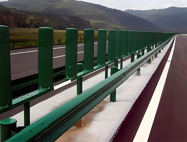 安徽三波护栏板在高速公路的应用